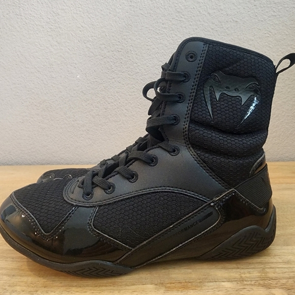 Venum Mens Elite Professional Boxing Shoes Sneakers Mid Cut Lace Up Black Size 6 - Picture 9 of 13
